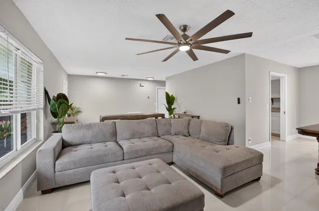 Residence photo 15