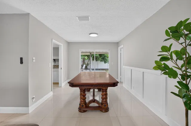 Residence photo 16