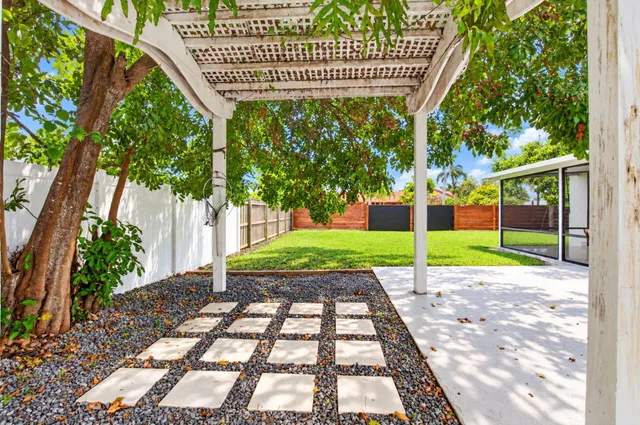 Residence photo 38