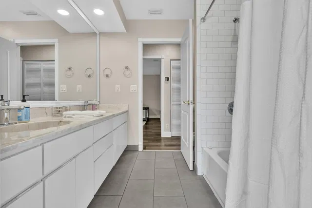 Residence photo 32