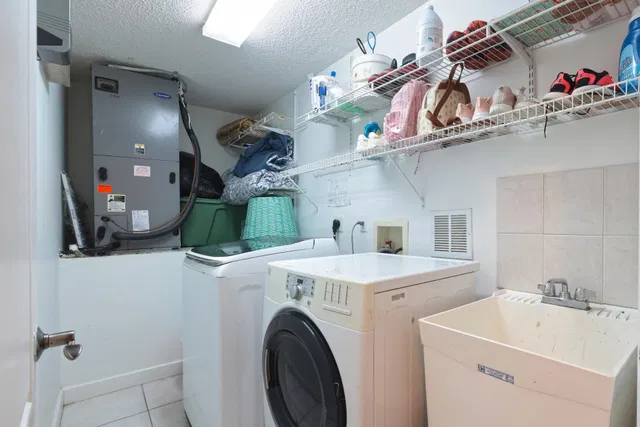  Residence photo 12