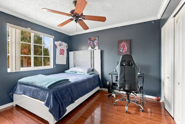  Residence photo 20