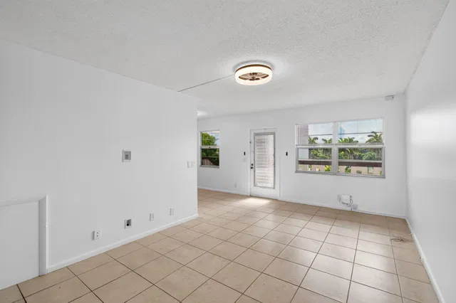 Residence photo 22