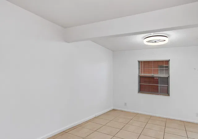 Residence photo 30