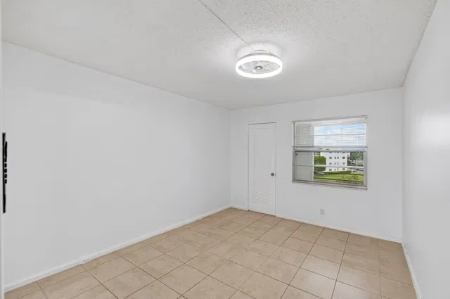 Residence photo 33