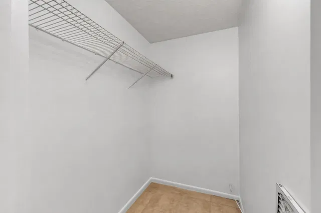 Residence photo 37