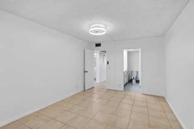 Residence photo 38