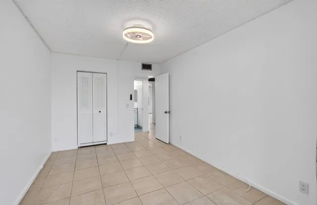 Residence photo 50