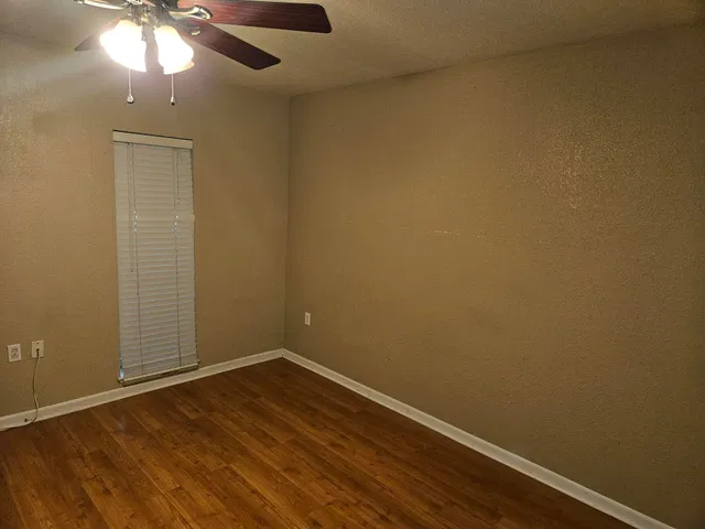 Unit 409 photo 6