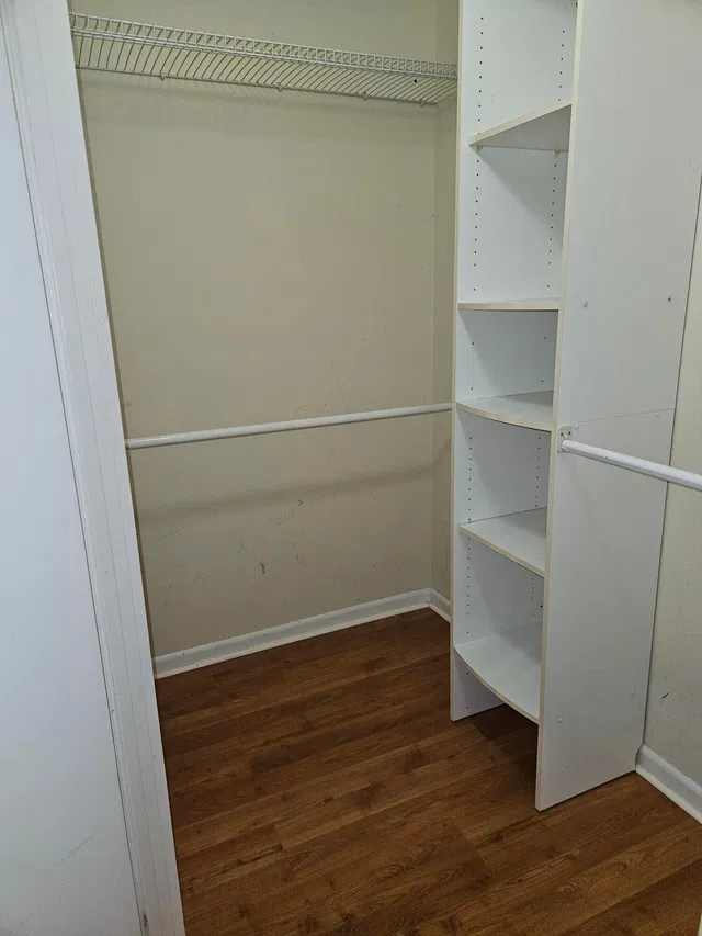 Unit 409 photo 7