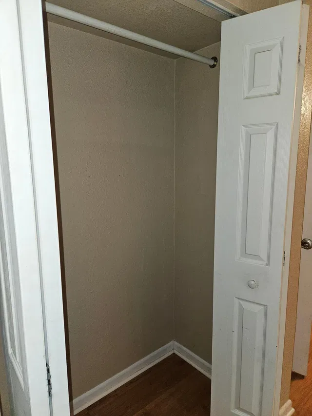 Unit 409 photo 8