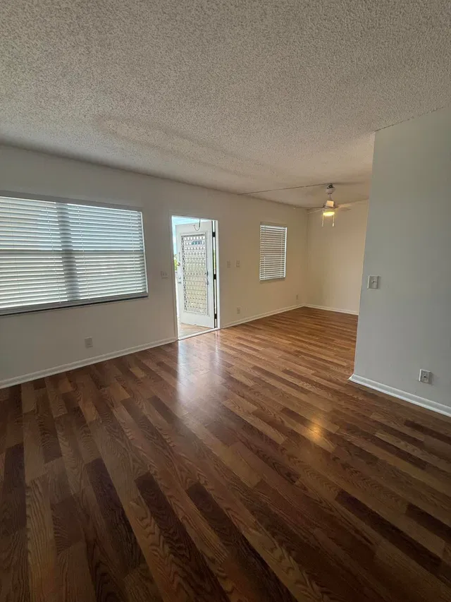 Residence photo 4