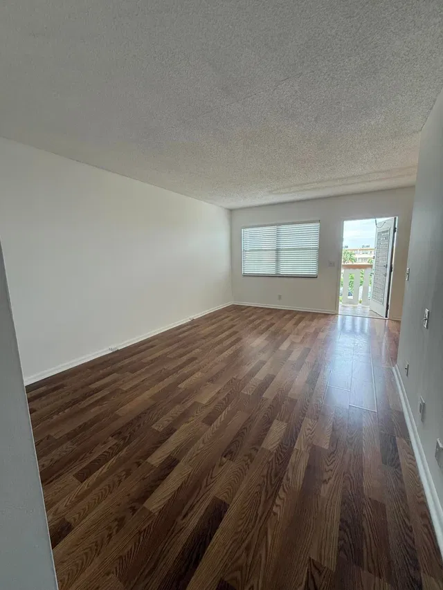  Residence photo 5
