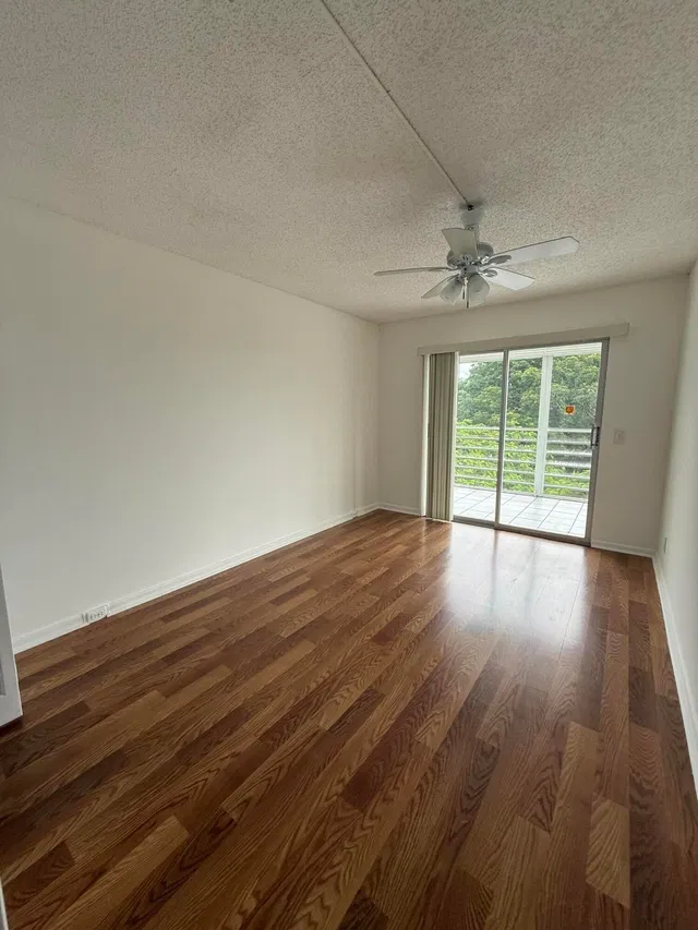  Residence photo 8