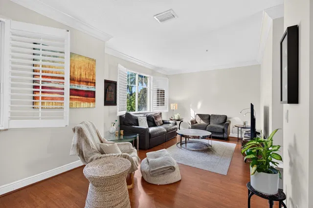 Residence photo 14