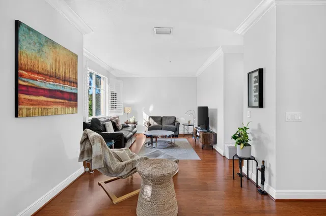 Residence photo 15