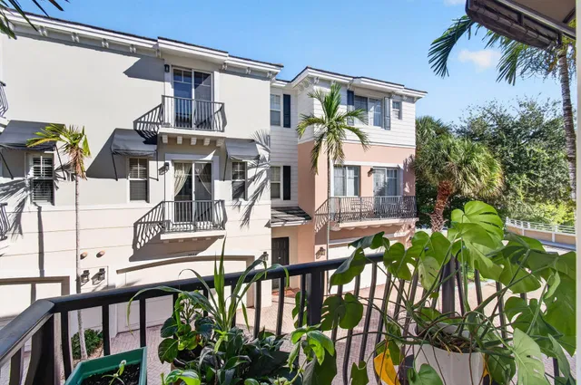 Residence photo 29