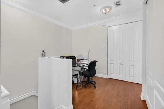 Residence photo 47