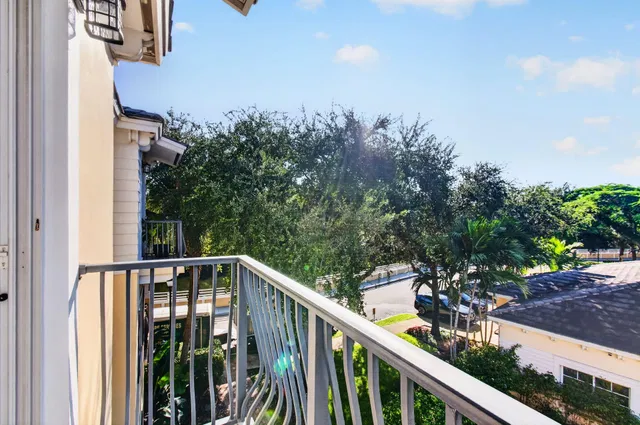 Residence photo 54