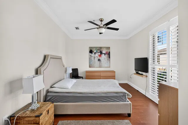 Residence photo 67