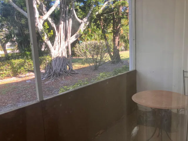  Residence photo 16