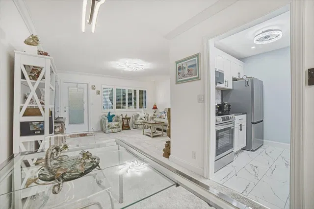 Unit 205 photo 15