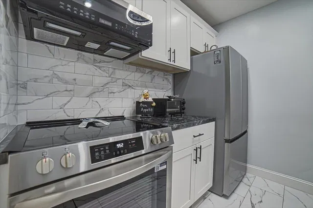 Unit 205 photo 16