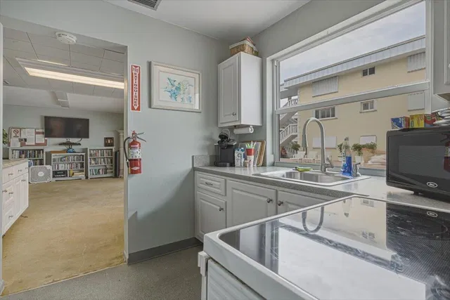 Unit 205 photo 31