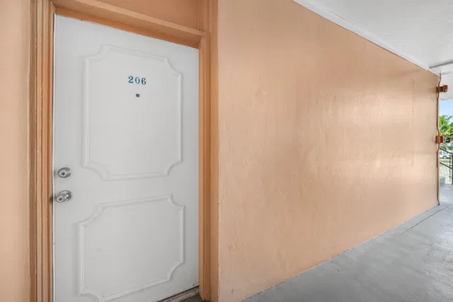 Unit 206 photo 7