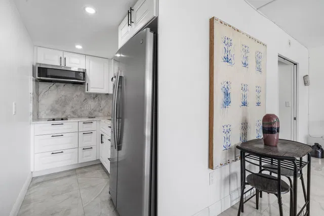 Unit 206 photo 12