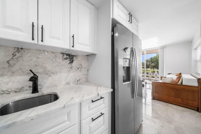 Unit 206 photo 14