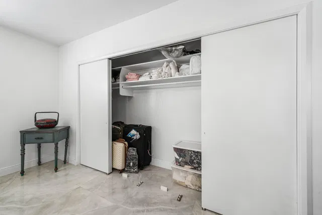 Unit 206 photo 20