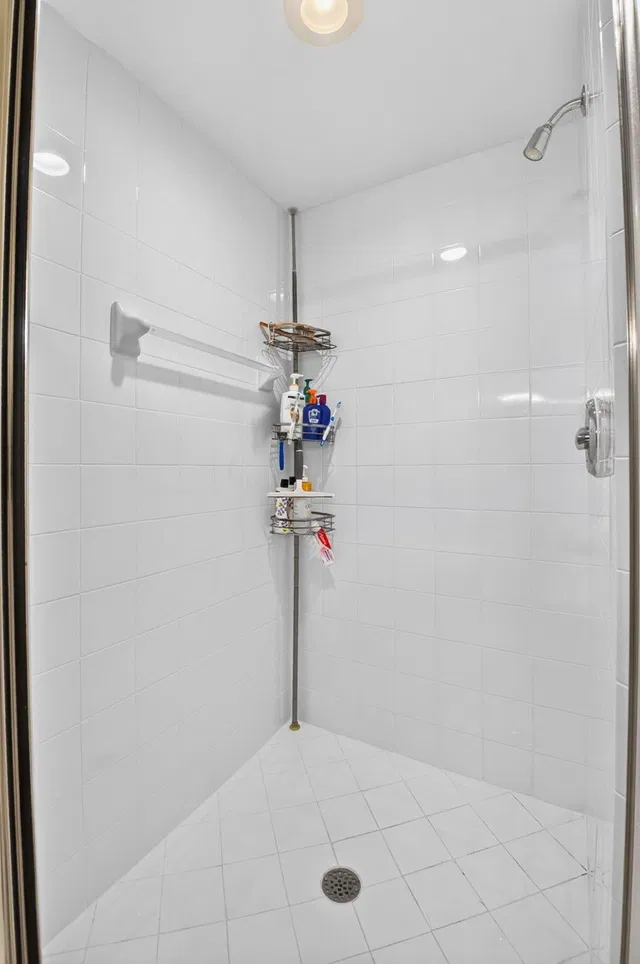 Unit 104 photo 26