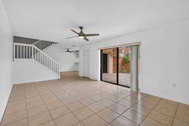 Residence photo 5