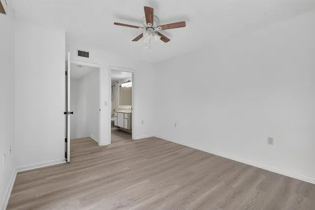 Residence photo 25