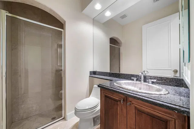Residence photo 36