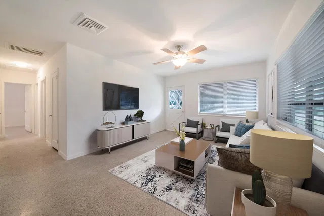 Residence photo 2