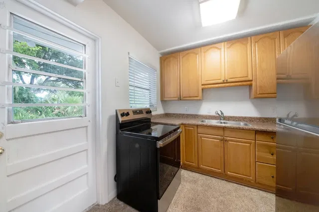 Residence photo 5