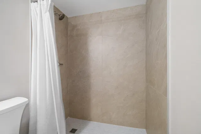  Unit 2020 photo 22