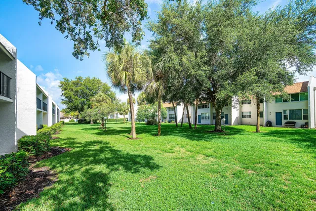  Unit 2020 photo 28