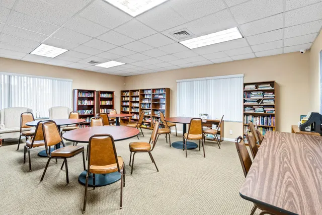  Unit 2020 photo 38