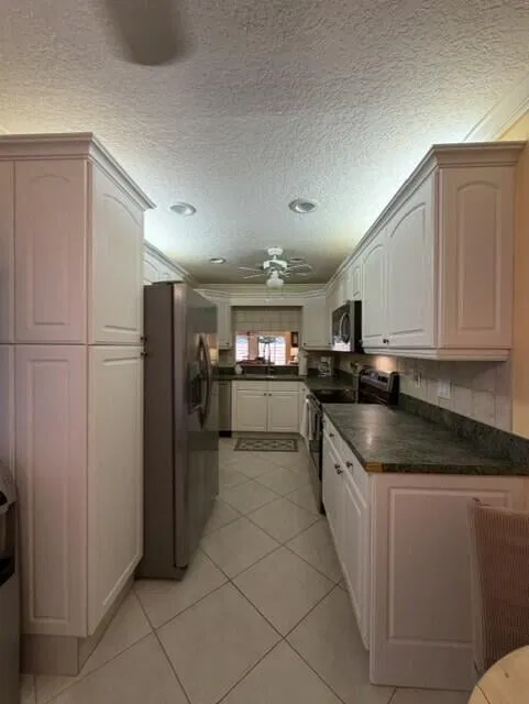Residence photo 2
