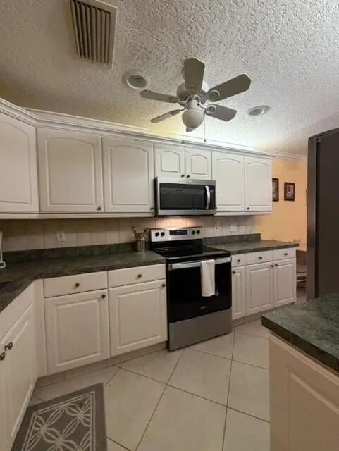 Residence photo 6