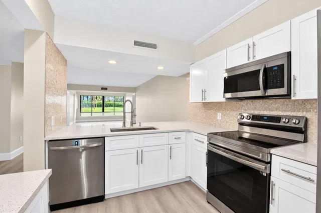 Unit 105 photo 14
