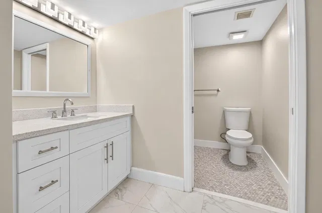 Unit 105 photo 23
