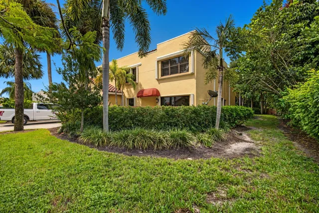 Residence photo 3