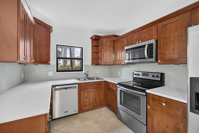 Residence photo 18
