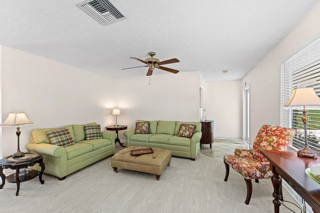  Residence photo 8
