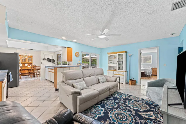  Residence photo 14