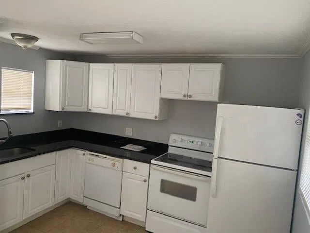 Residence photo 2